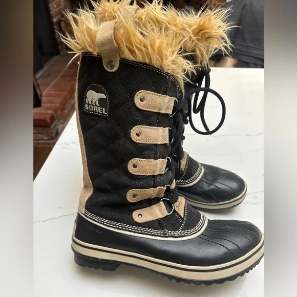 Sorel Black and Tan Winter Boots - Picture 2 of 7